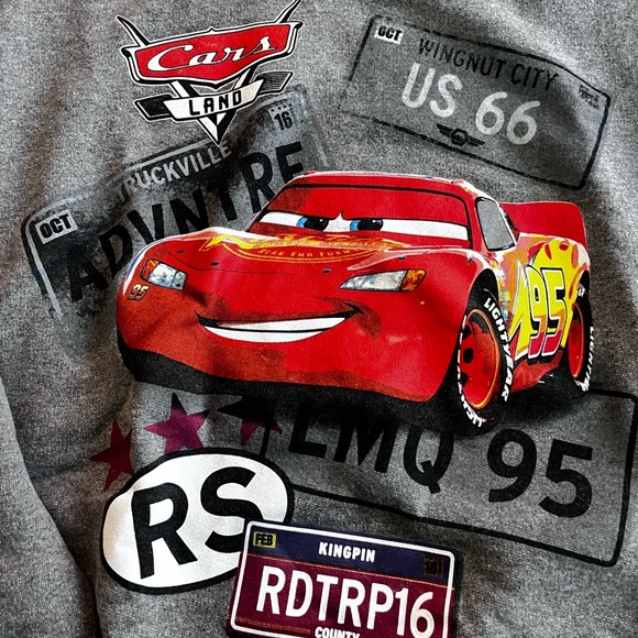 Disney Parks VTG Cars Lightning MCQueen 95 men’s grey sweatshirt. Hanes Tag S - Picture 2 of 10